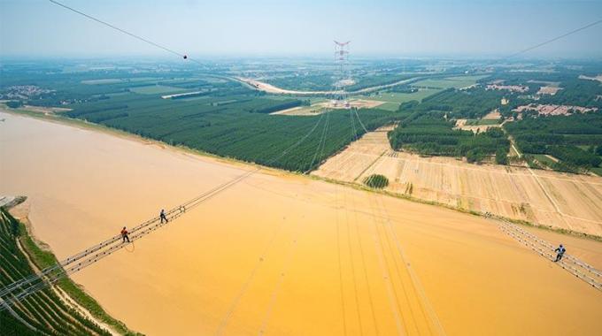 高空驗(yàn)收——1000千伏榆橫—濰坊特高壓輸電線路