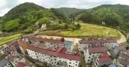 剛剛，2018中央一號文件發(fā)布，光伏扶貧助力致富