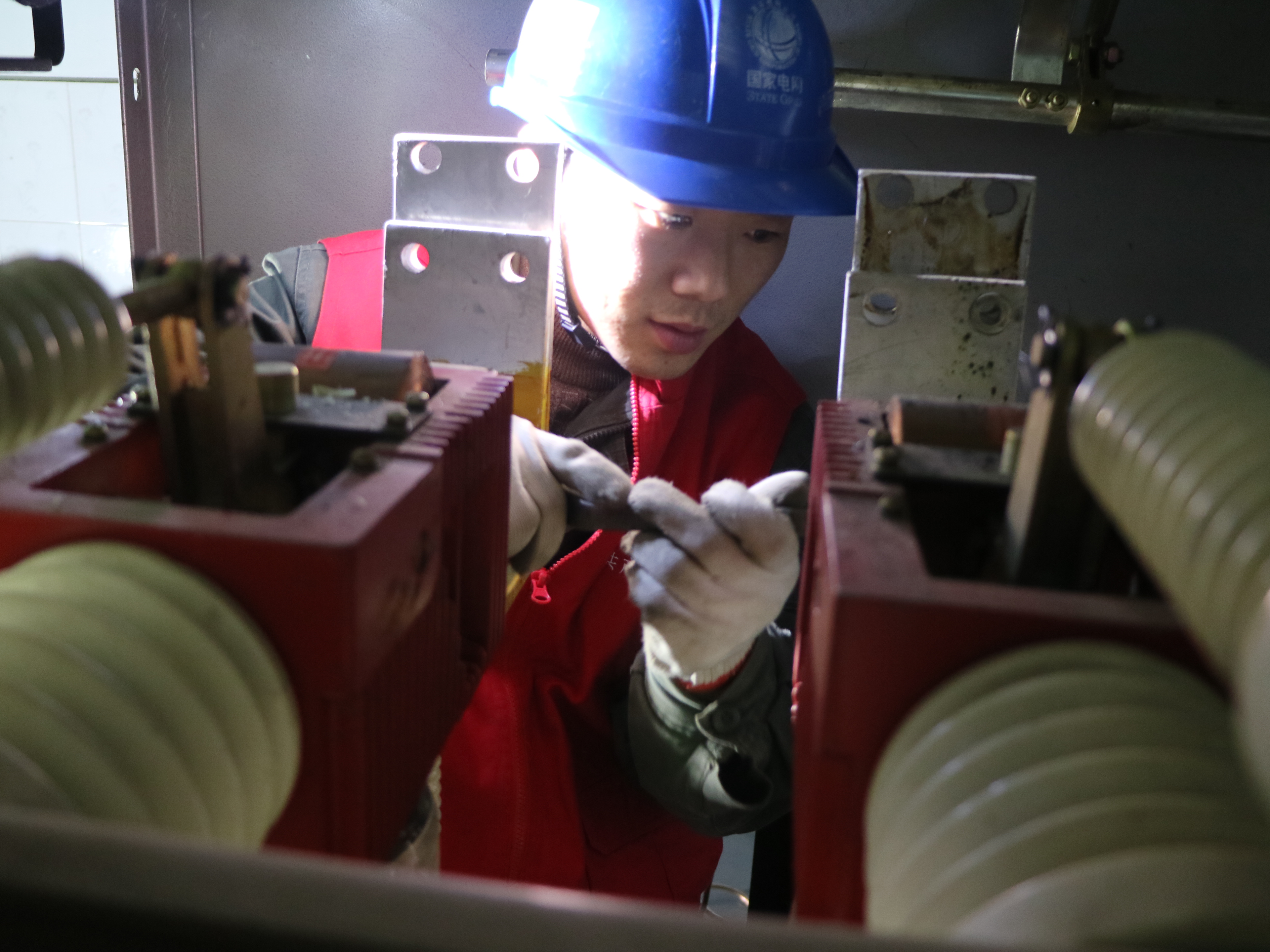 黨員服務隊丨襄陽供電開展零點搶修活動