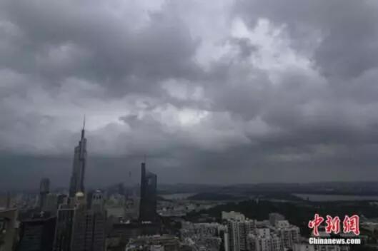 多個預(yù)警齊發(fā) 三臺風(fēng)海上共舞 強降雨將覆蓋我國六大流域
