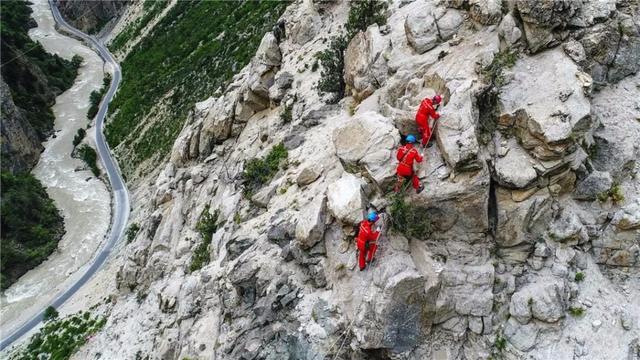 極限挑戰(zhàn)！這條“電力天路”正式投入運營
