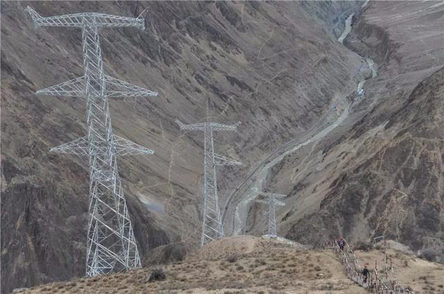 極限挑戰(zhàn)！這條“電力天路”正式投入運營