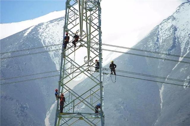 極限挑戰(zhàn)！這條“電力天路”正式投入運營
