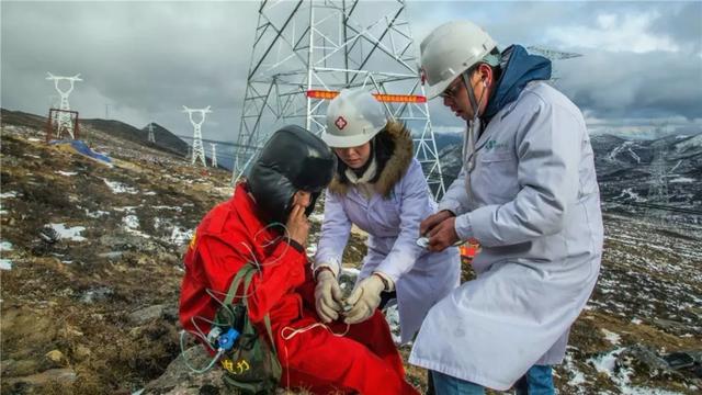 極限挑戰(zhàn)！這條“電力天路”正式投入運營