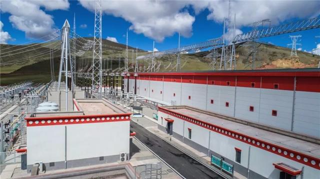極限挑戰(zhàn)！這條“電力天路”正式投入運營